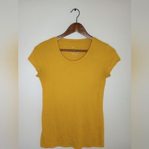 👧🏻 Girl's Size M Mustard Yellow Wear with Anything Shirt